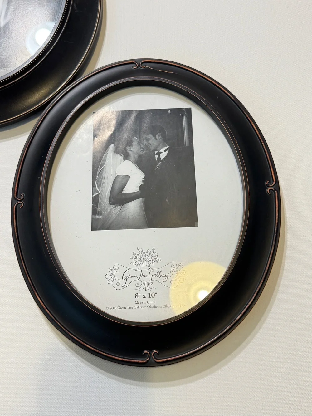 Set Of 2 Black Oval Wall Photo Frame Classic Home Accents About 12'X 10